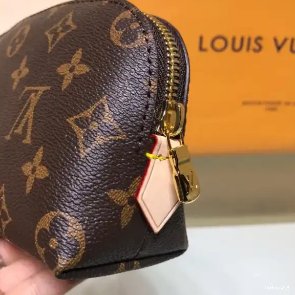 POUCH COSMETIC LOUIS VUITTON 0413